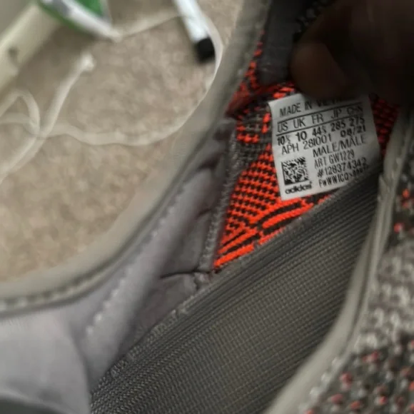 Yeezy Boost 350 V2 in Gray and Orange - Picture 3 of 6